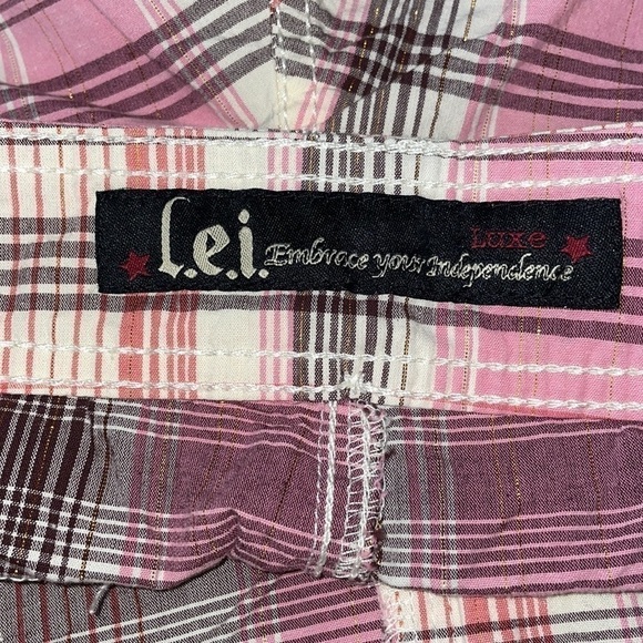 NWT LEI Pink Plaid shorts- Barbiecore - size 9 - Picture 4 of 10